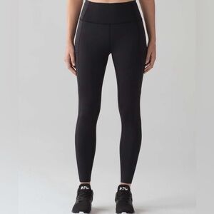 LULULEMON. Fast and Free. High-Rise 7/8 Leggings. Size 4.